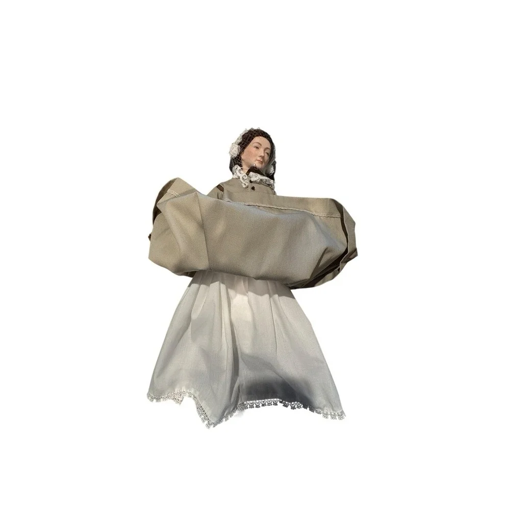 Florence Nightingale Doll – United States Historical Society – w/‎ Lantern